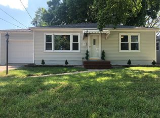 449 Dulaney Ave, Wood River, IL 62095