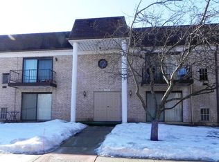 3305 Kirchoff Rd APT 1B, Rolling Meadows, IL 60008