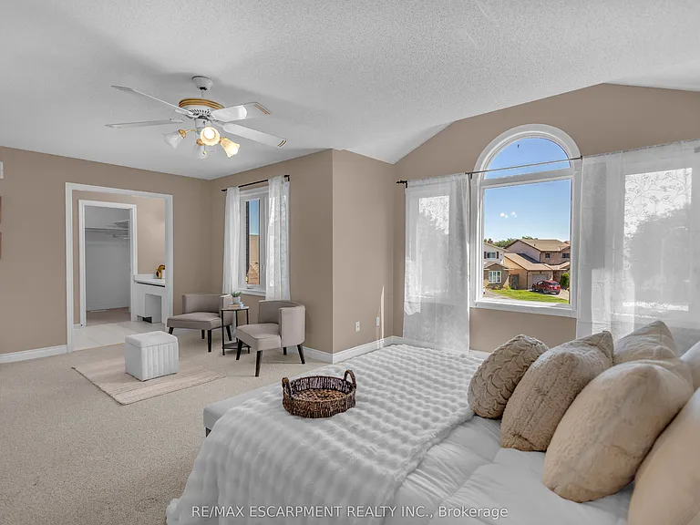 489 Acadia Dr — Photo 21