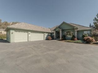 10835 Hill Rd, Klamath Falls, OR 97603