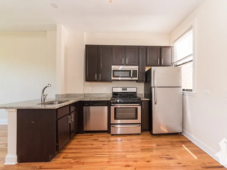 2950 N Racine Ave #2 — Photo 13