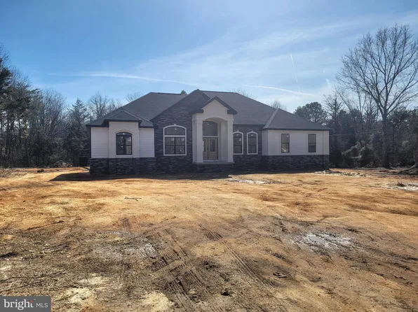 4573 Ascher Rd, Vineland, NJ 08361
