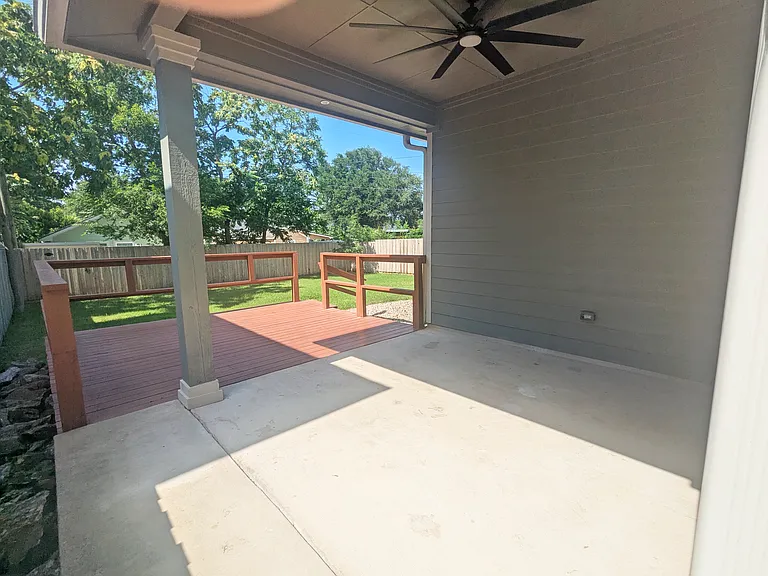1823 Newport Ave — Photo 15