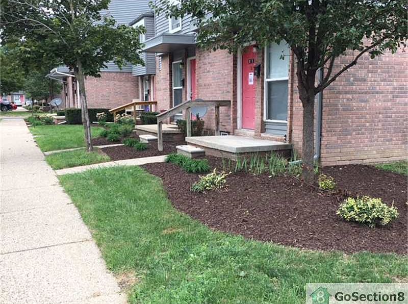 1st image of 650 Villa Dr