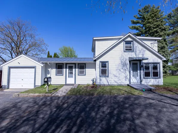 1445 MacArthur ROAD, Madison, WI 53714