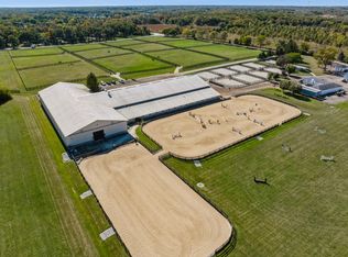 31668 N River Rd, Libertyville, IL 60048