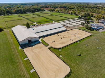 31668 N River Rd, Libertyville, IL, 60048