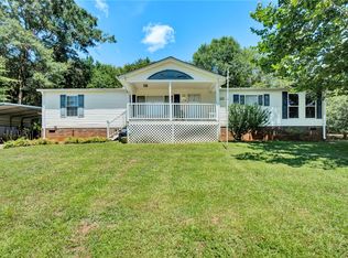 114 Crest Ln, Easley, SC 29640