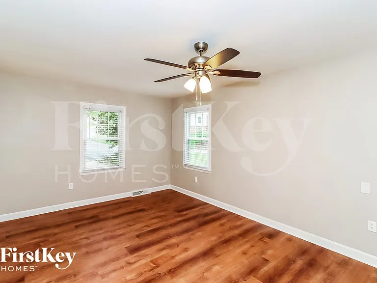 7625 Summerwood Ln — Photo 9