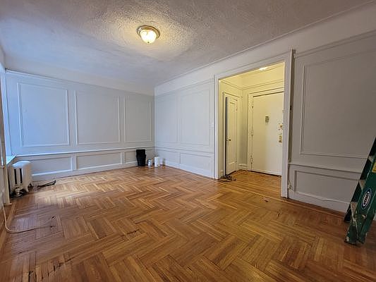 2nd image of 271 Parkside Ave #C