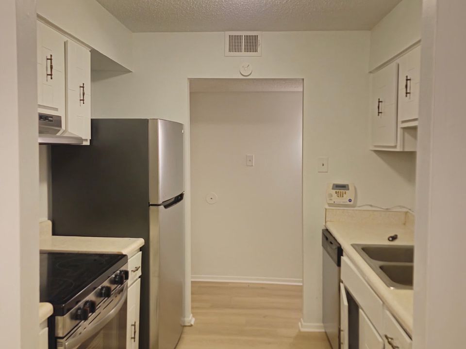 1st image of 2803 Sonora Dr #1