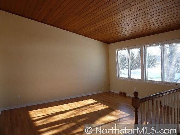 2nd image of 511 Westfield Ln