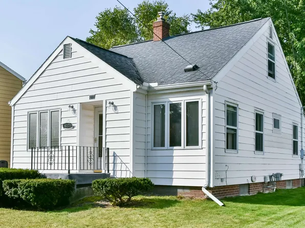 400 Burns St, Essexville, MI 48732