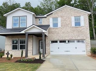 327 Valley Oak Dr, Dawsonville, GA 30534