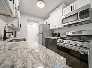 4040 36th St W #12, Minneapolis, MN 55416