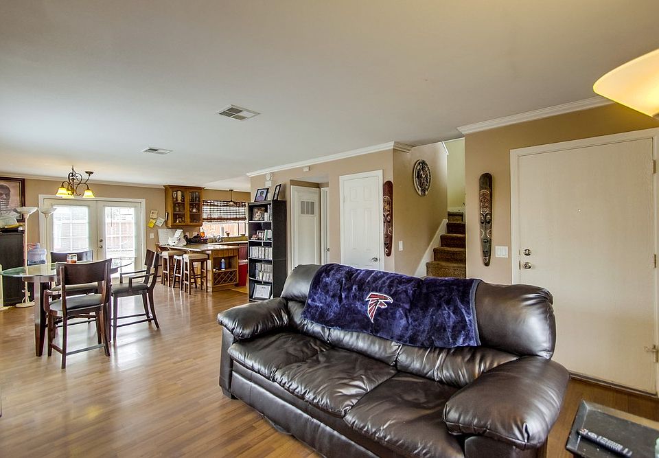 1st image of 2075 Bluehaven Ct