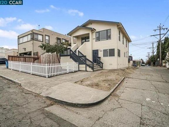 2nd image of 1513 Marin St