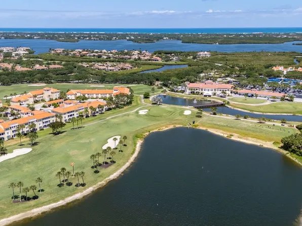 5025 Harmony Cir APT 203, Vero Beach, FL 32967