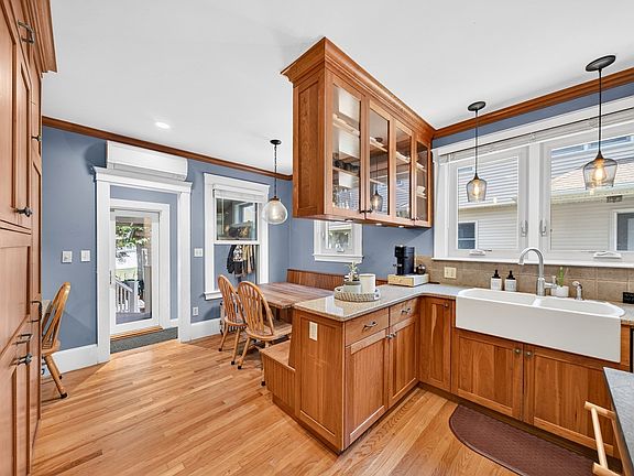 3rd image of 33 Union St