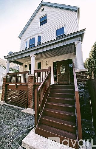 1st image of 3148 N Christiana Ave #1