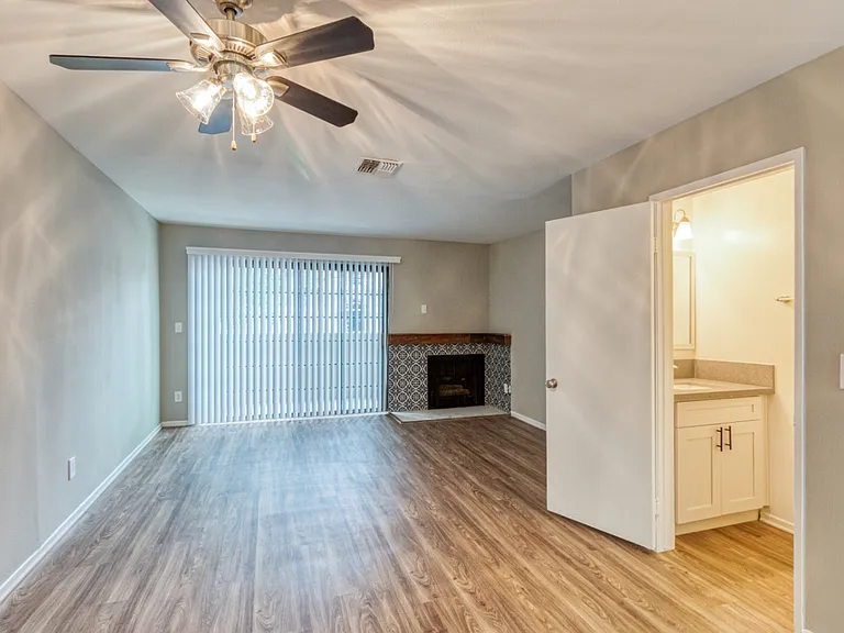 Myrtle Street Apartments — Photo 12