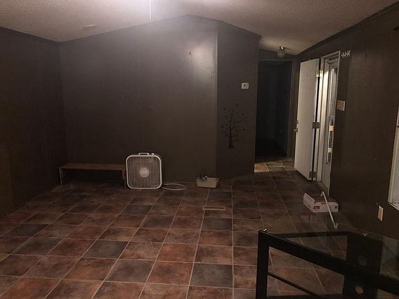 3rd image of 238 Willowbrook Ln