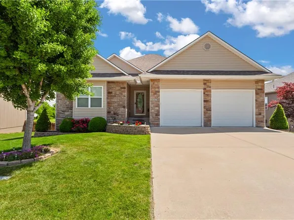 2250 NE 24th St, Blue Springs, MO 64029