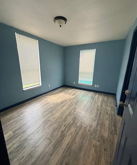 5006 Avenue M #2 — Photo 2