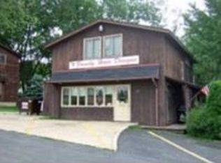 702 W South St, Freeport, IL 61032