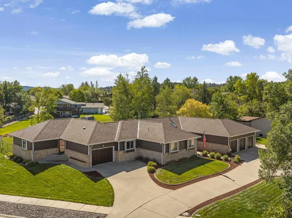 4701 Edgewood Dr, Rapid City, SD 57702