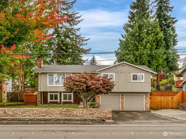 17033 Spruce Way, Lynnwood, WA 98037