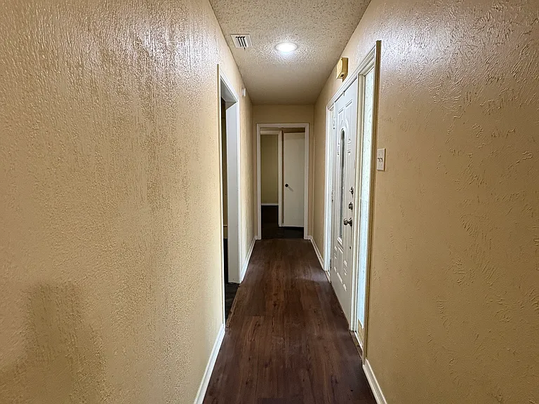 1025 Clover Dale Ln — Photo 10