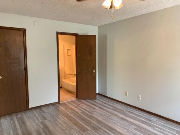 3rd image of 614 W Cleveland St #5