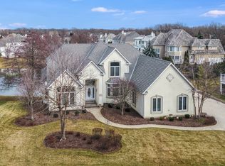 9301 Cascade Cir, Burr Ridge, IL 60527