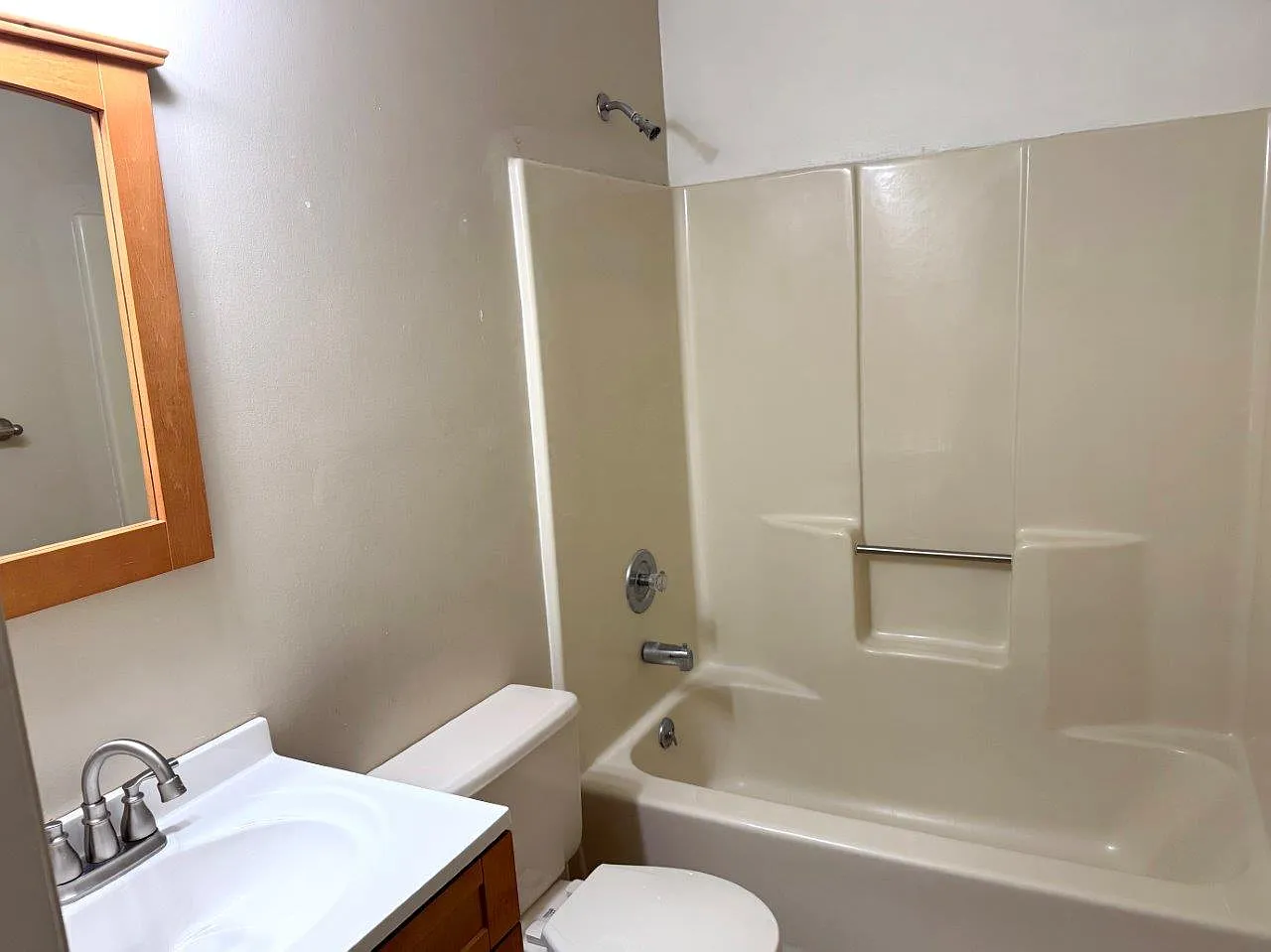 2130 Stephenson Ave SW — Photo 3