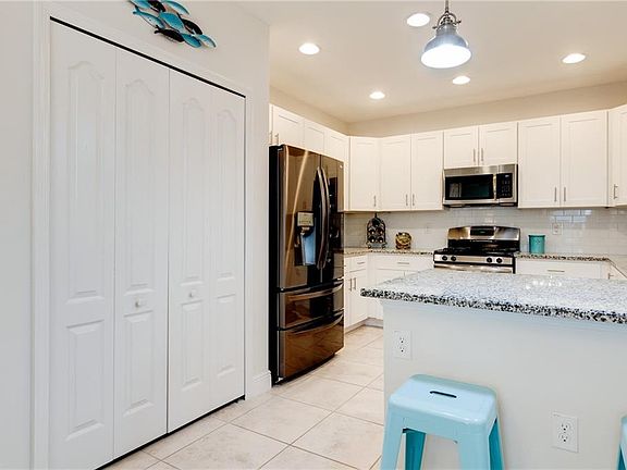 4th image of 5938 Spicewood Ln