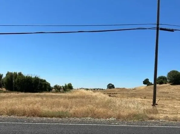 2516 Village Dr, Ione, CA 95640