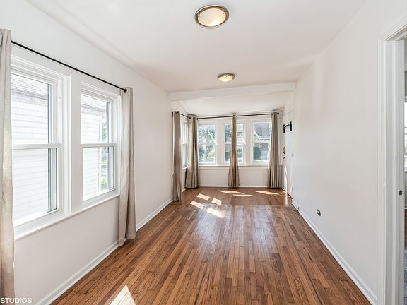 2nd image of 3517 N Oak Park Ave