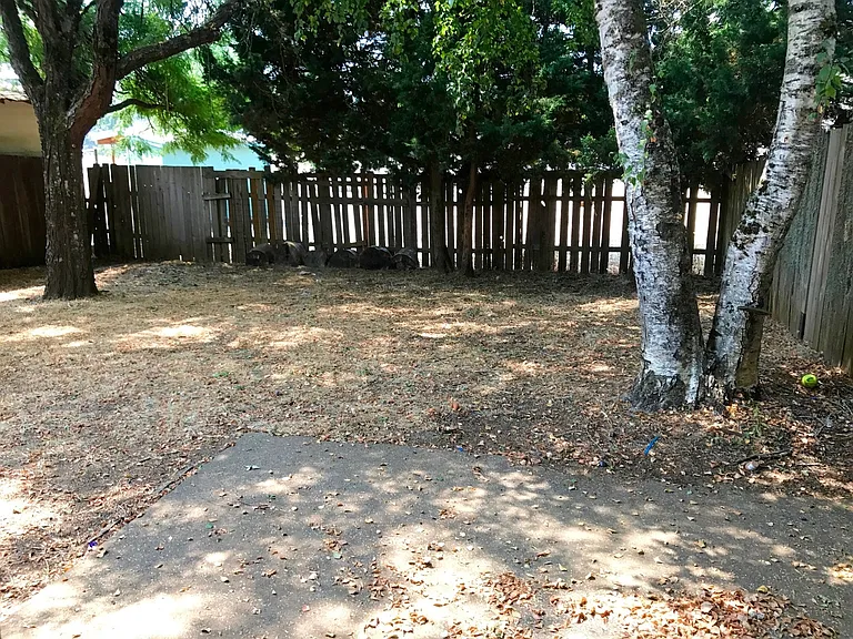 5437 - 5439 Nicole Ct SE — Photo 13