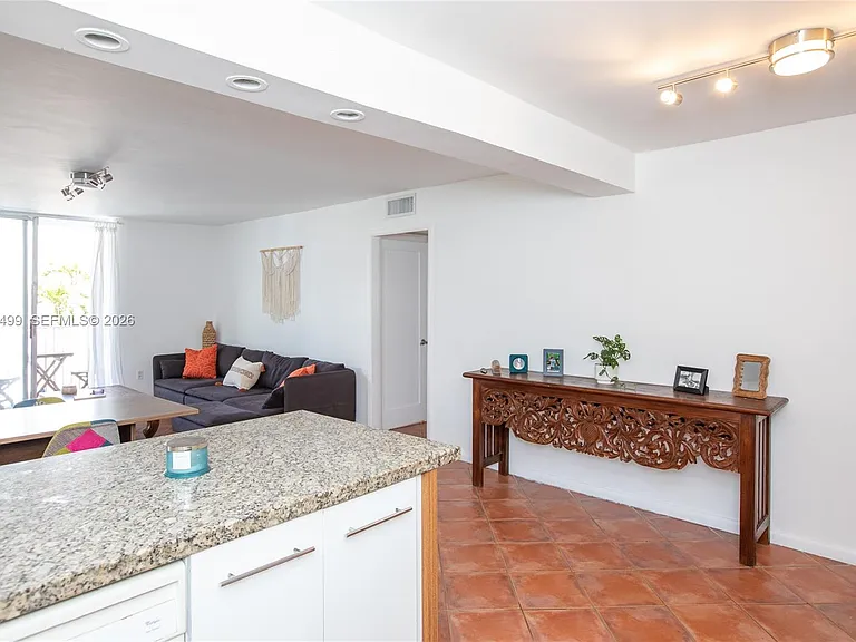 1801 S Treasure Dr #321 — Photo 38
