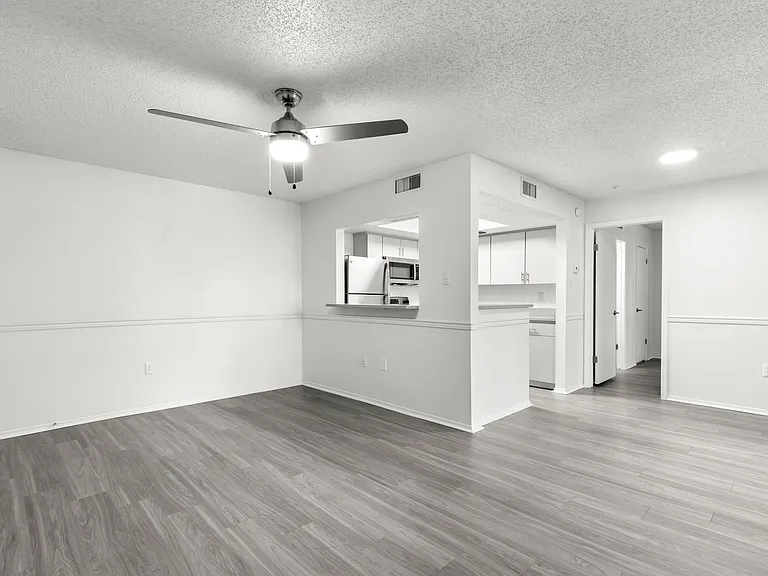 Emerald Apartment Home