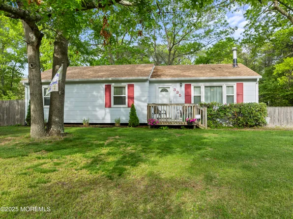 335 Western Boulevard, Bayville, NJ 08721