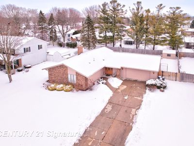 400 Mayflower Dr, Saginaw, MI, 48638