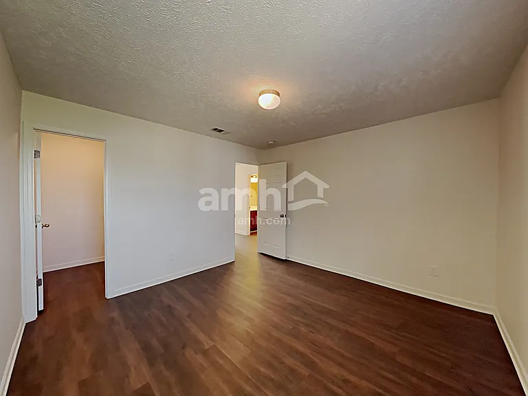 600 Pemberton Dr — Photo 15
