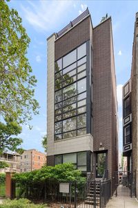 821 W Roscoe St #3, Chicago, IL, 60657