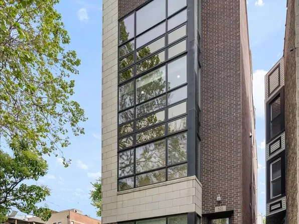 821 W Roscoe St #3, Chicago, IL 60657