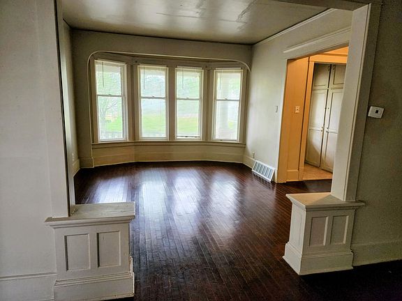 5th image of 2212 W Clarke St #2214