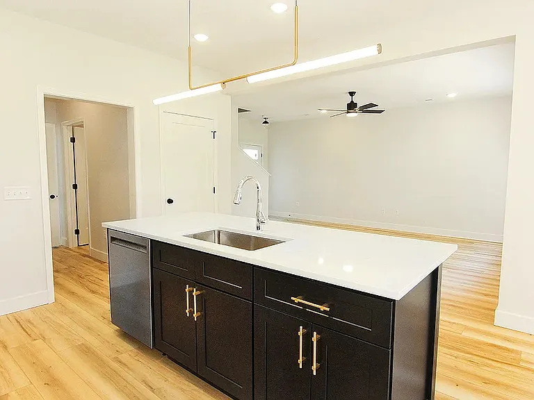 3011 Hawthorne Place Dr — Photo 3