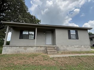 227 S College St, Halls, TN 38040