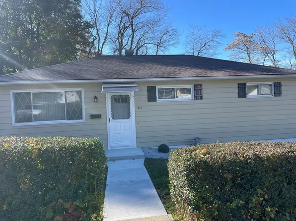 40 Dillon St, Worcester, MA 01604